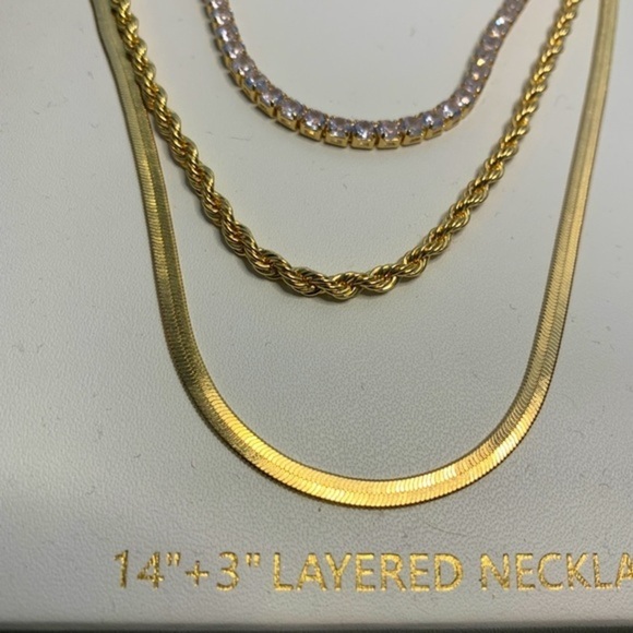 House of Harlow 1960 three chain layered necklace with rhinestones NWT - Picture 2 of 4